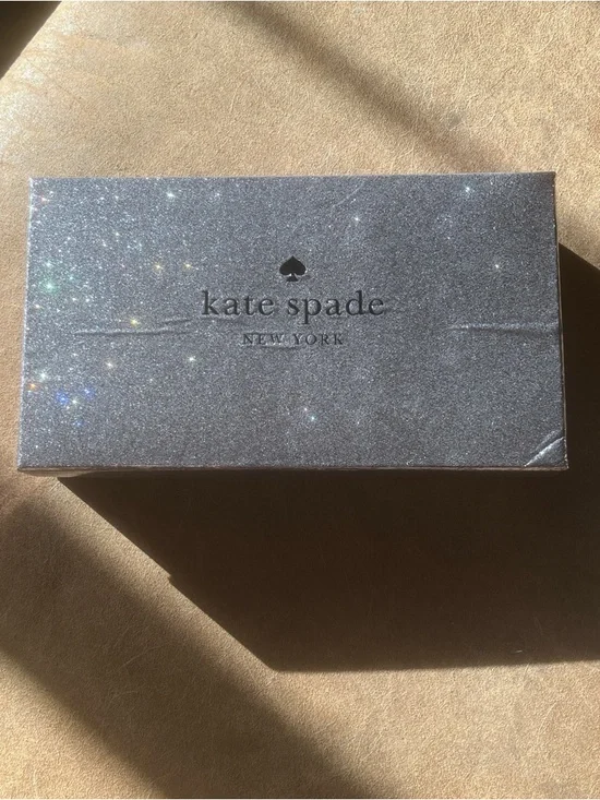 Sold! - Picture 4 of 6